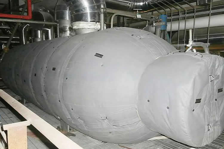 再沸器保溫,再沸器<a href=http:///e/tags/?tagname=%E4%BF%9D%E6%B8%A9%E5%A5%97 target=_blank class=infotextkey>保溫套</a>,<a href=http:///e/tags/?tagname=%E6%8D%A2%E7%83%AD%E5%99%A8%E4%BF%9D%E6%B8%A9 target=_blank class=infotextkey>換熱器保溫</a>